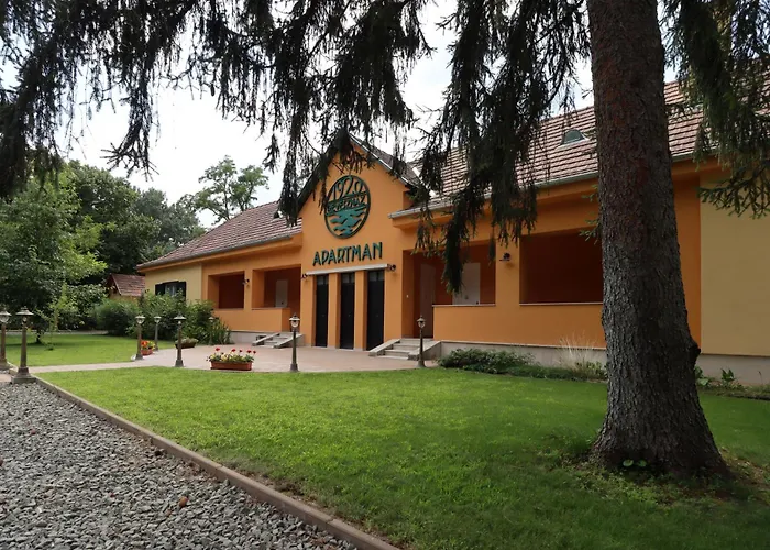 Szazesztendos Reveszhaz Apartman